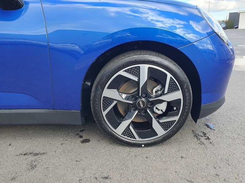 More views of MINI HATCH