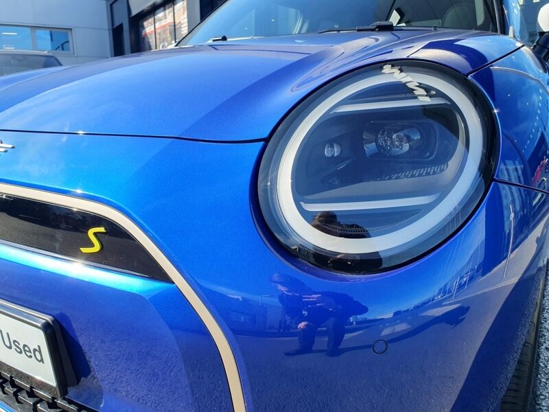 More views of MINI HATCH