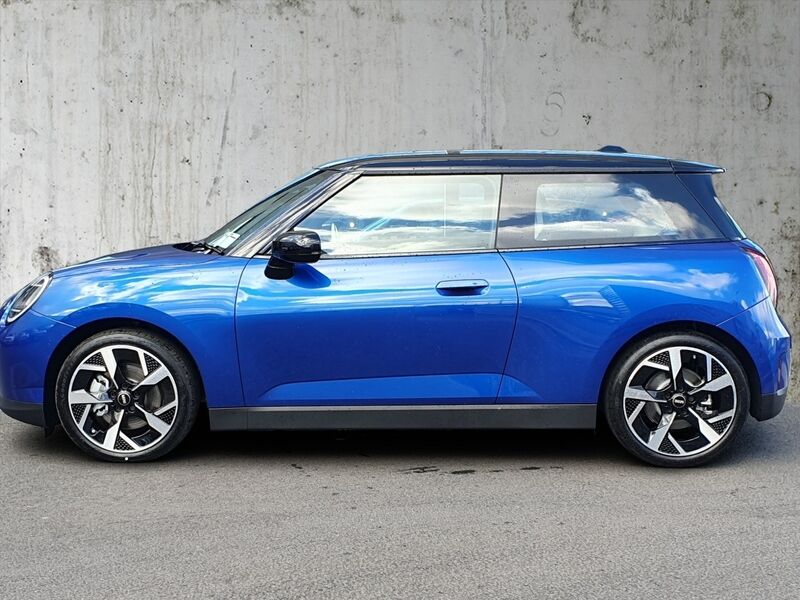 More views of MINI HATCH