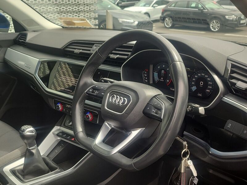 More views of Audi Q3