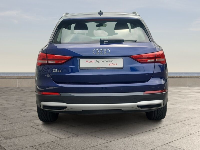 More views of Audi Q3
