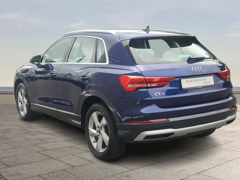 More views of Audi Q3