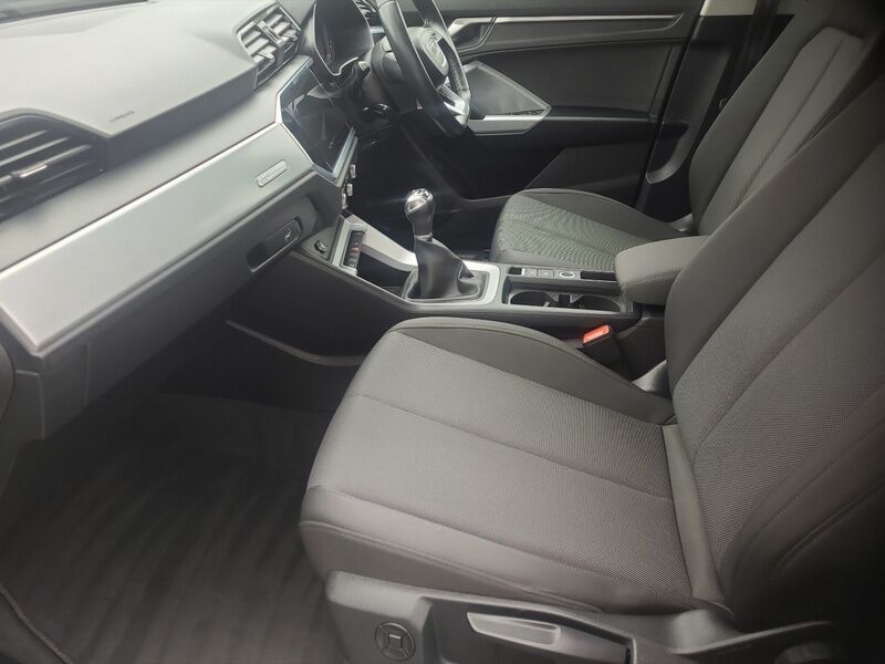 More views of Audi Q3