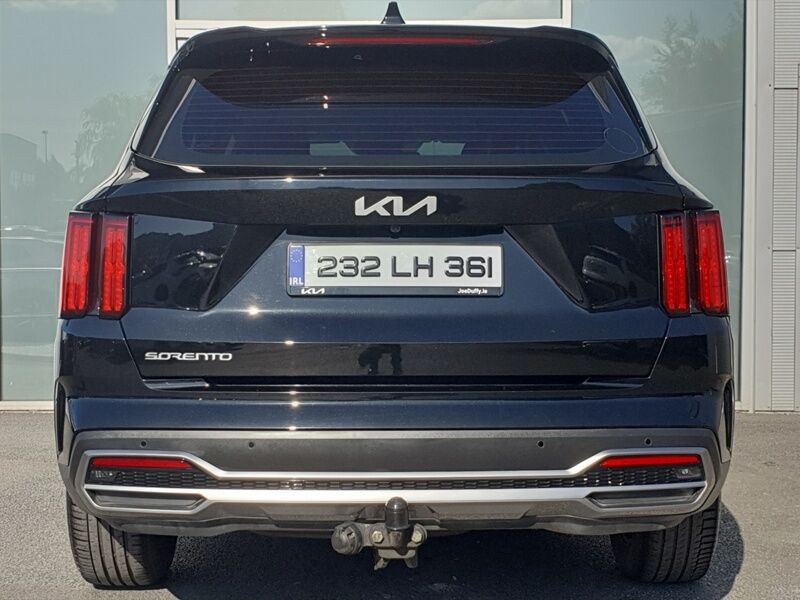 More views of Kia Sorento