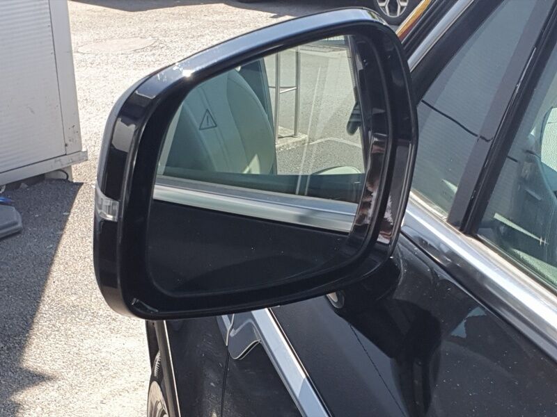 More views of Kia Sorento