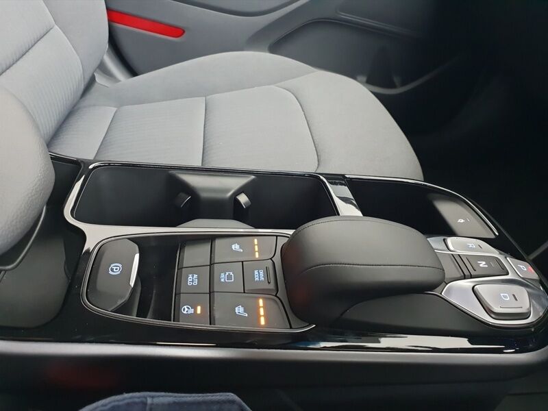 More views of Hyundai Ioniq