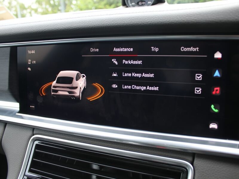 More views of Porsche Panamera