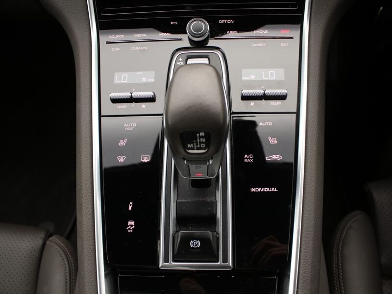 More views of Porsche Panamera