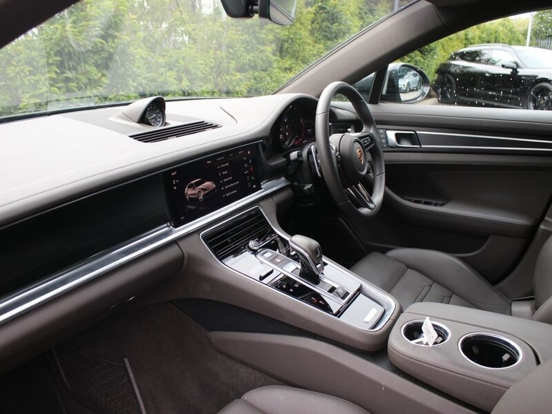 More views of Porsche Panamera