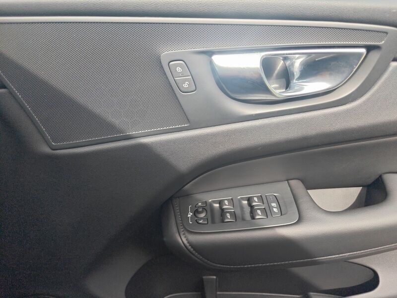 More views of Volvo XC60