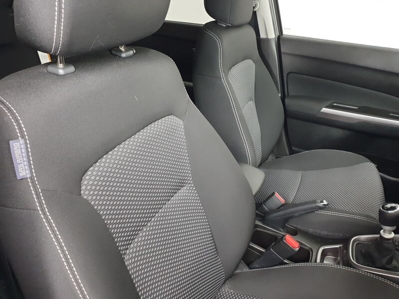More views of Suzuki Vitara