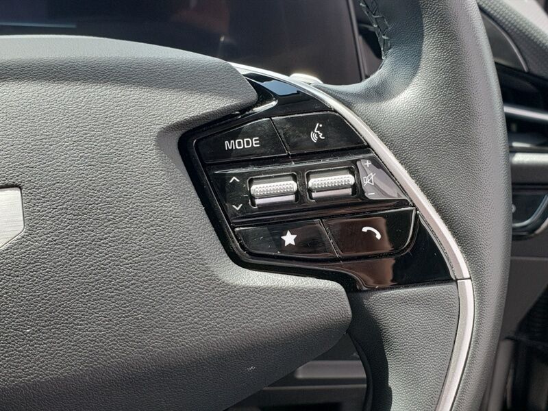 More views of Kia Niro