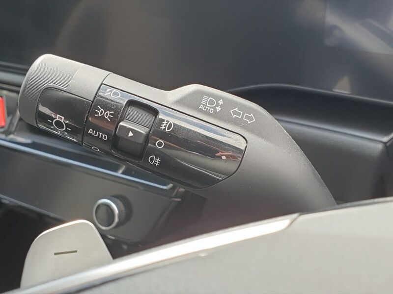 More views of Kia Niro