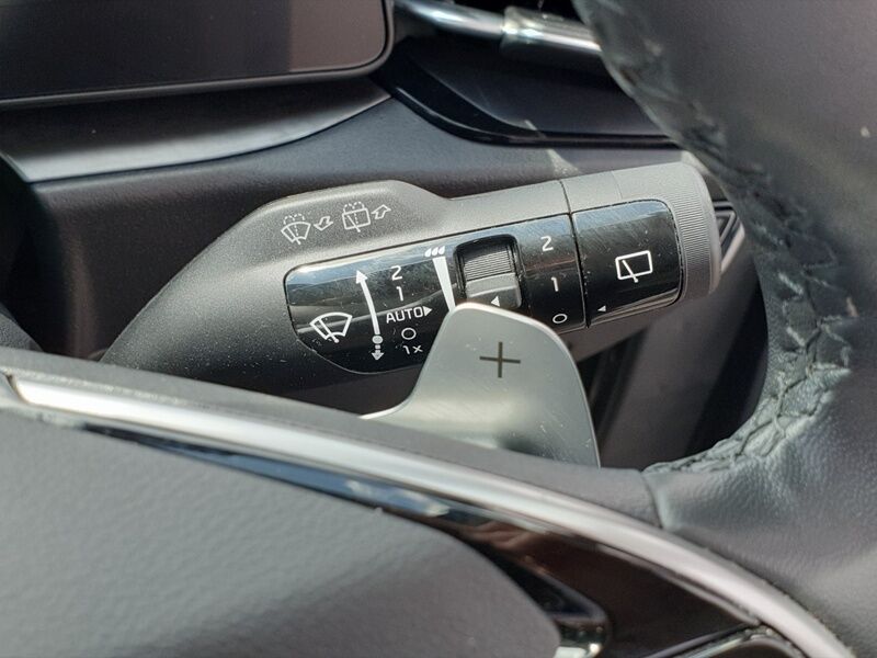More views of Kia Niro