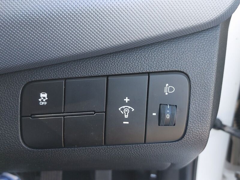 More views of Hyundai i10