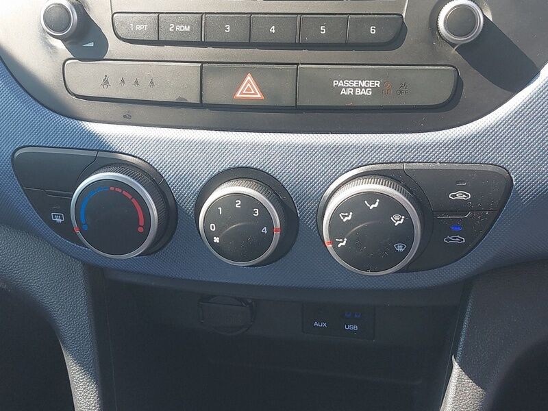 More views of Hyundai i10