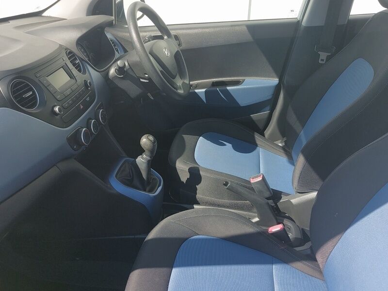More views of Hyundai i10