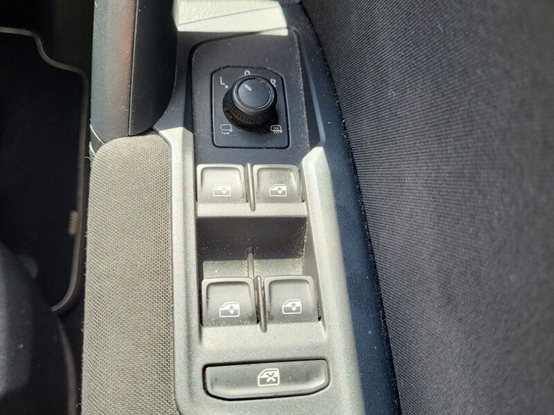 More views of Volkswagen Tiguan