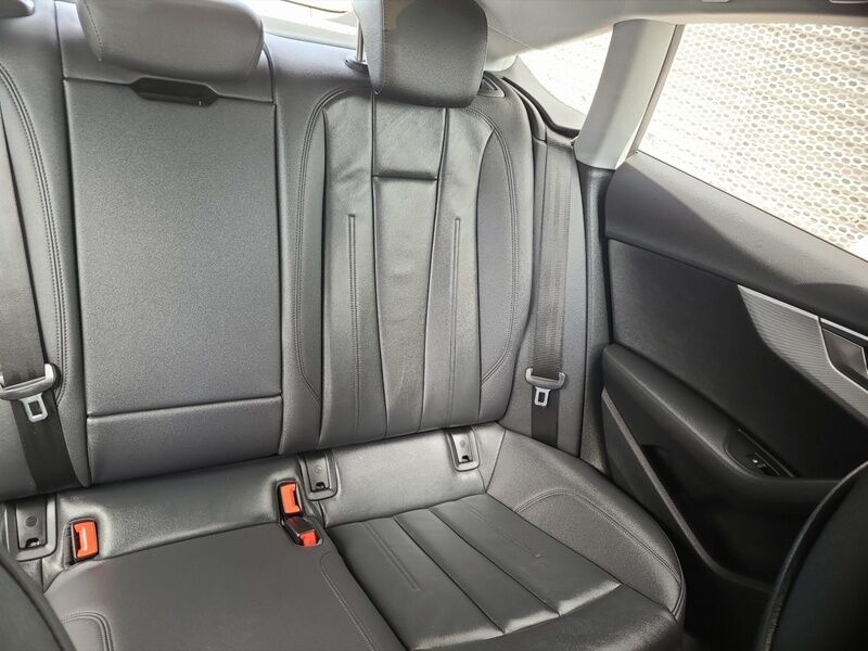 More views of Audi A5