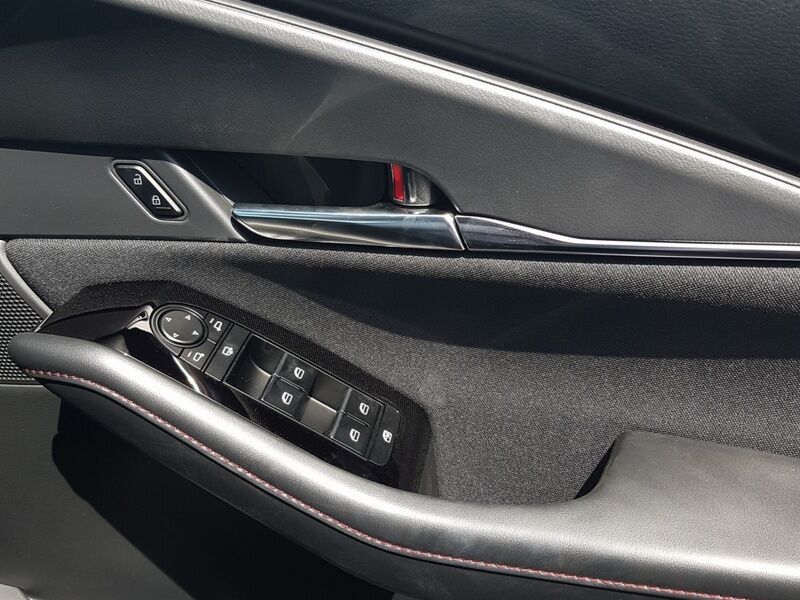 More views of Mazda CX-30