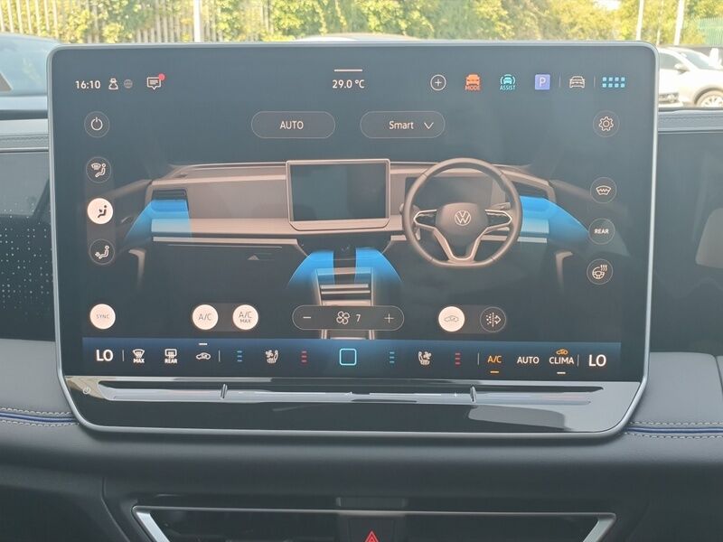 More views of Volkswagen Tiguan