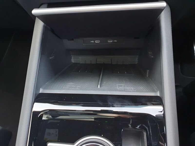 More views of Volkswagen Tiguan
