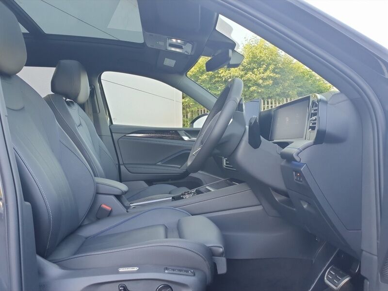 More views of Volkswagen Tiguan