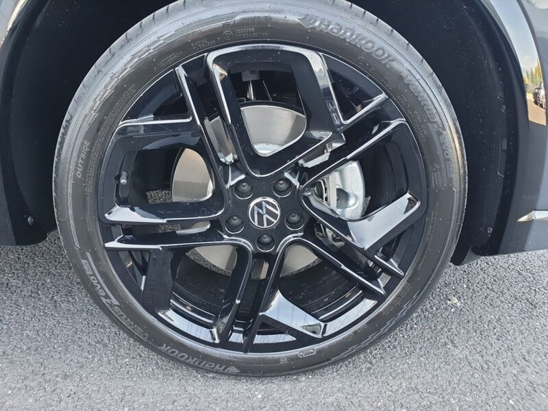 More views of Volkswagen Tiguan