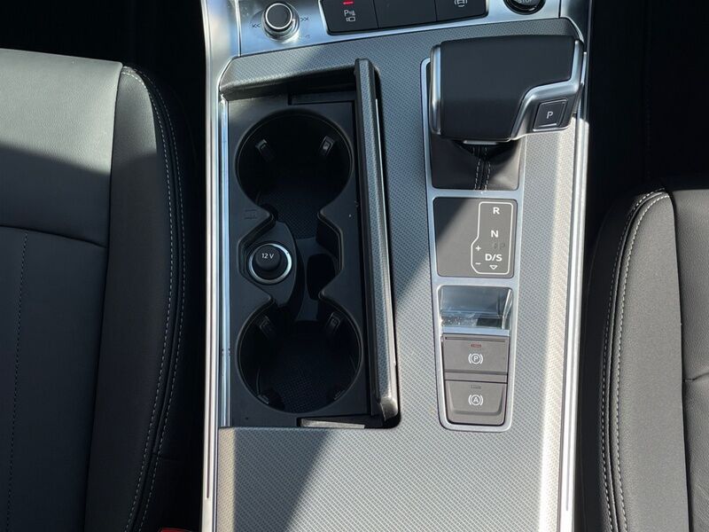 More views of Audi A6