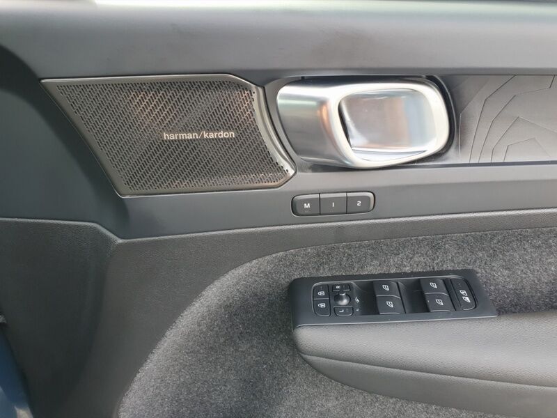 More views of Volvo XC40