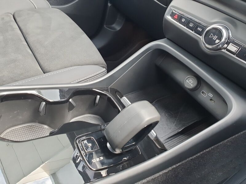 More views of Volvo XC40