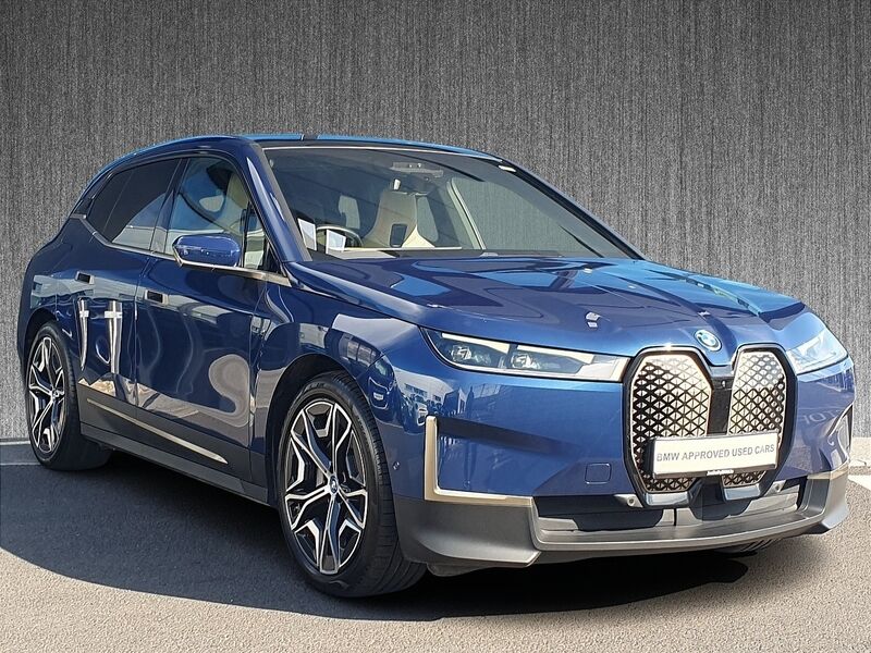 More views of BMW iX