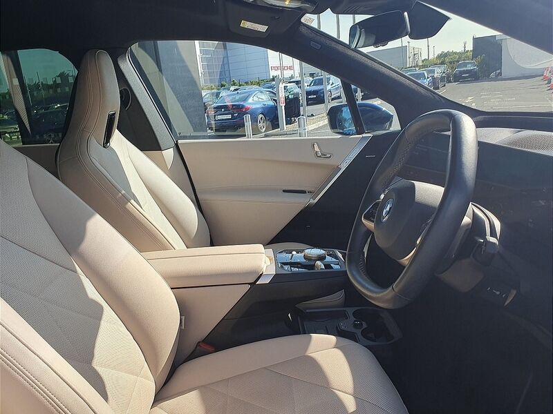 More views of BMW iX