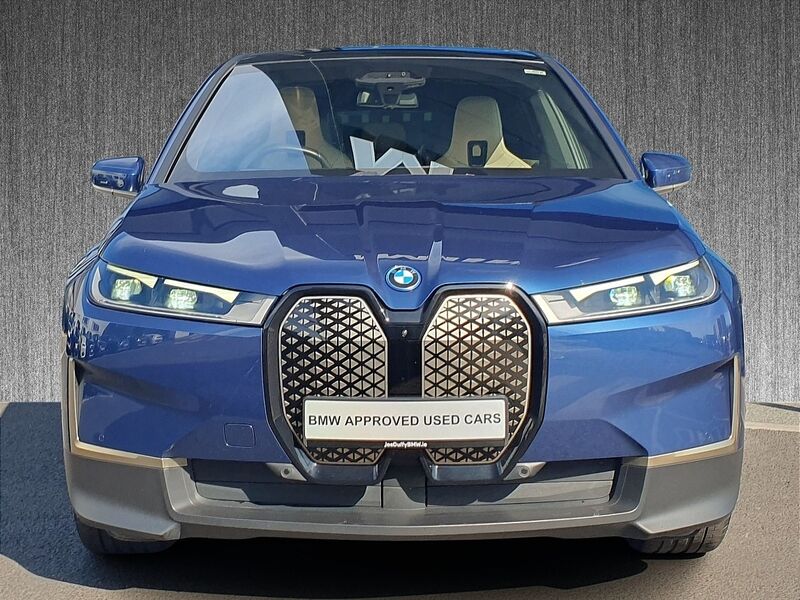 More views of BMW iX