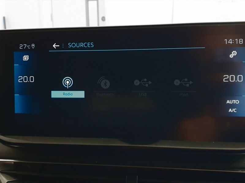 More views of Peugeot 3008