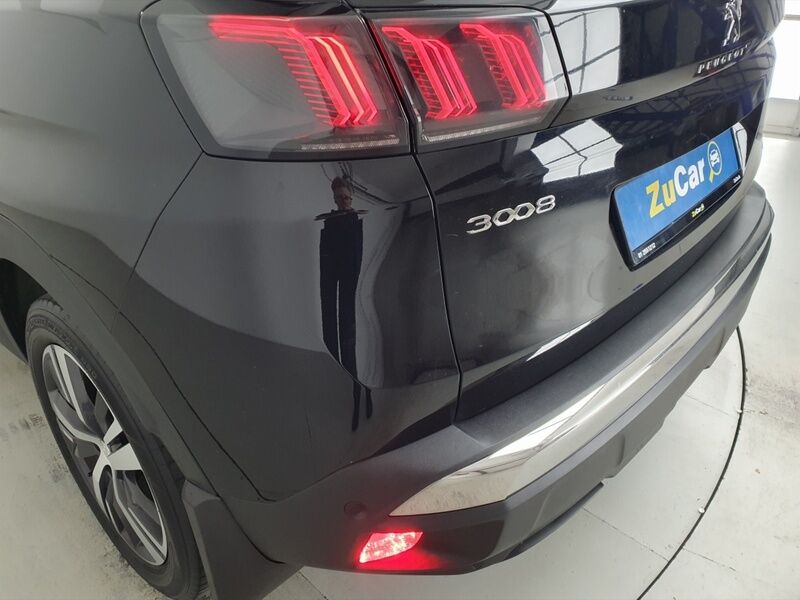 More views of Peugeot 3008