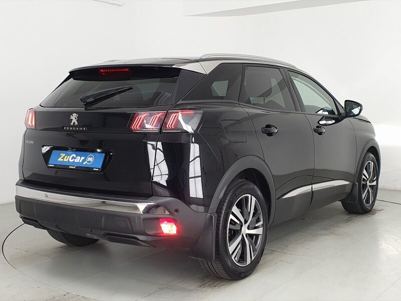 More views of Peugeot 3008