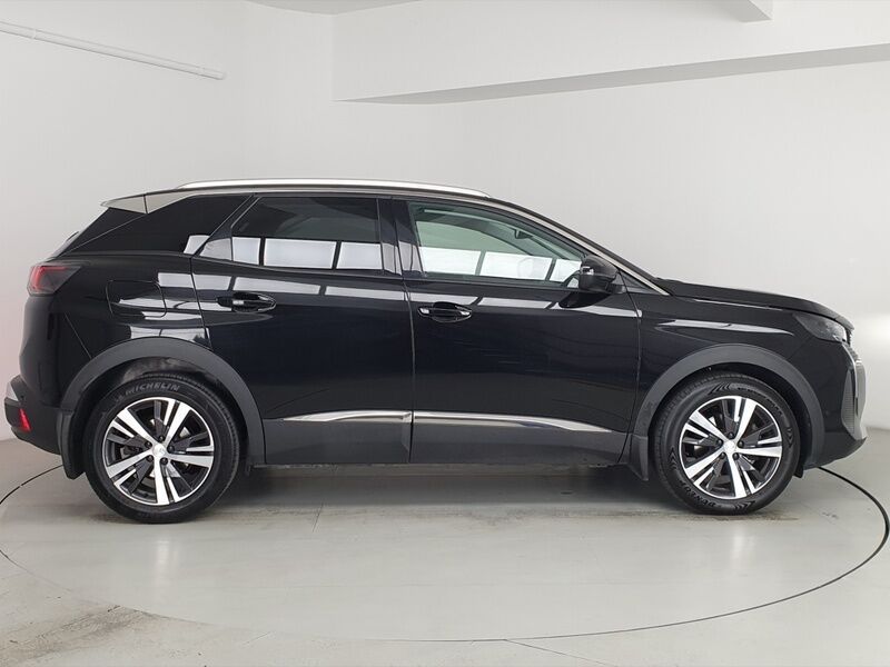 More views of Peugeot 3008
