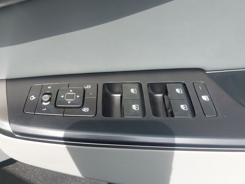 More views of Kia EV6