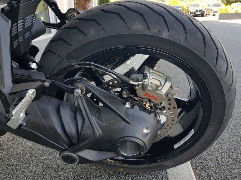 More views of BMW R 1300 R