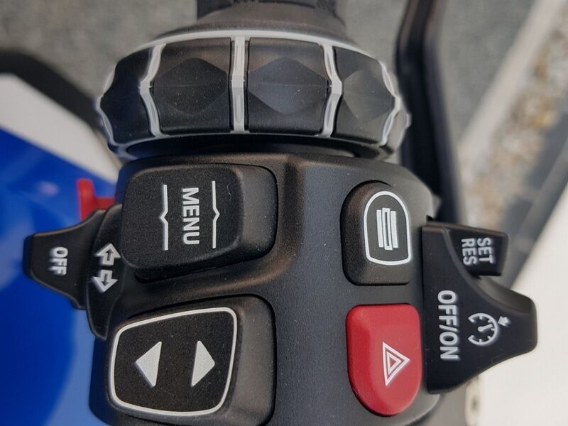 More views of BMW R 1300 R