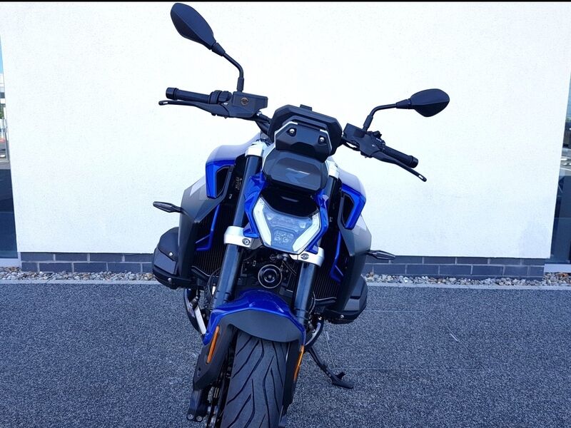 More views of BMW R 1300 R