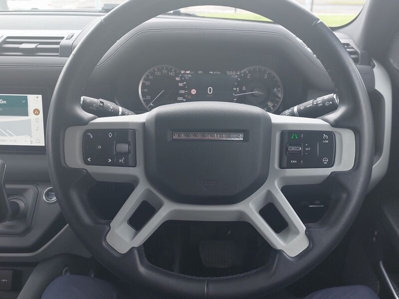 More views of Land Rover Defender