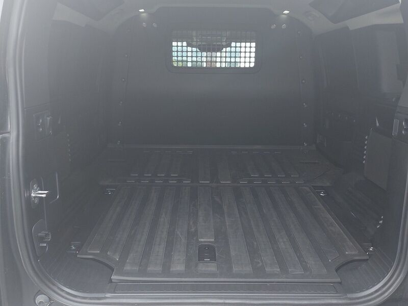 More views of Land Rover Defender
