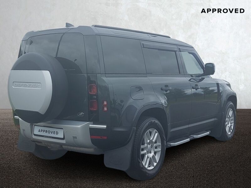 More views of Land Rover Defender
