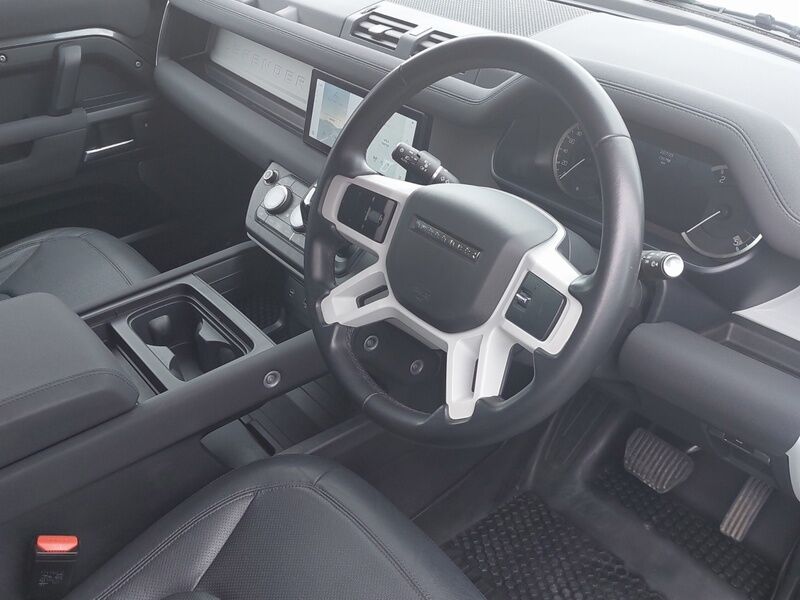 More views of Land Rover Defender