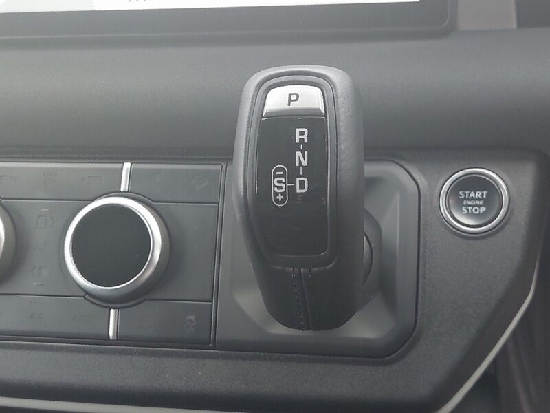 More views of Land Rover Defender