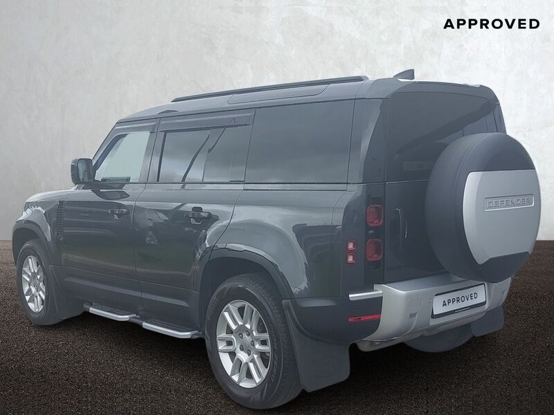 More views of Land Rover Defender