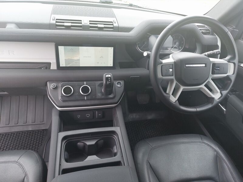 More views of Land Rover Defender