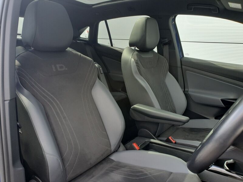 More views of Volkswagen ID.5